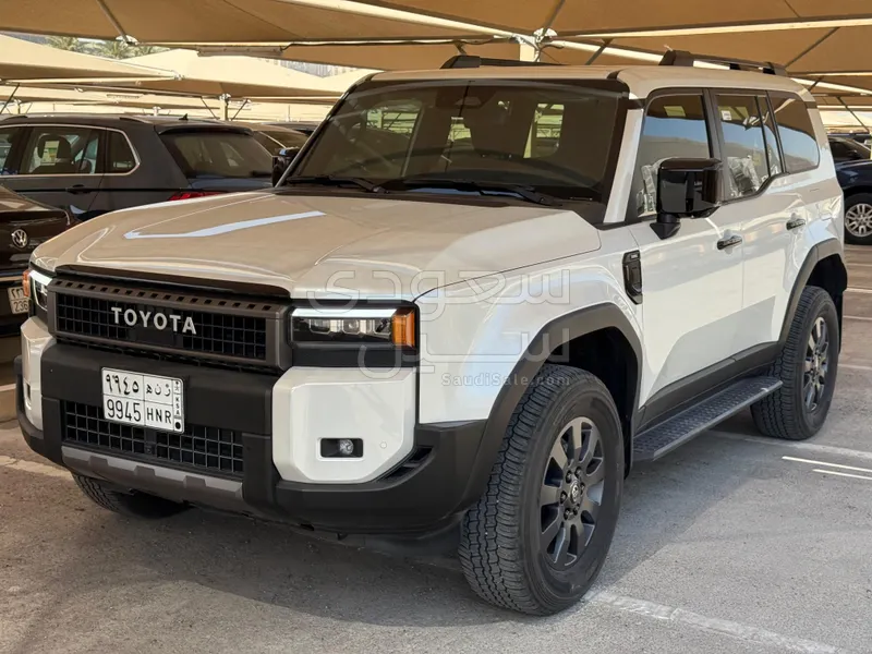 2024 تويوتا برادو في اكس ار