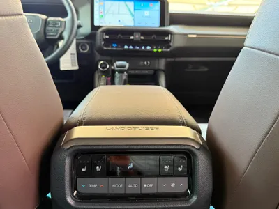 2024 تويوتا برادو في اكس ار