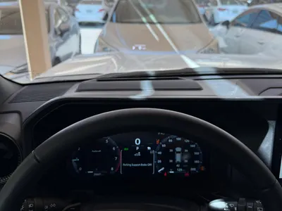 2024 تويوتا برادو في اكس ار