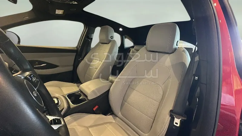 2024 جاكوار اي-بيس