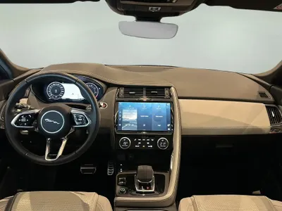 2024 جاكوار اي-بيس