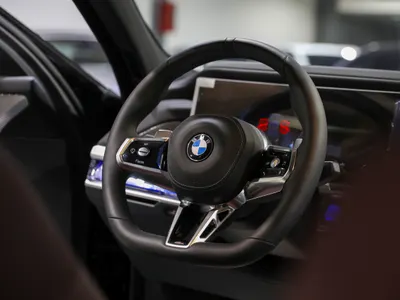 2026 بي ام دبليو الفئة السابعة 735أي