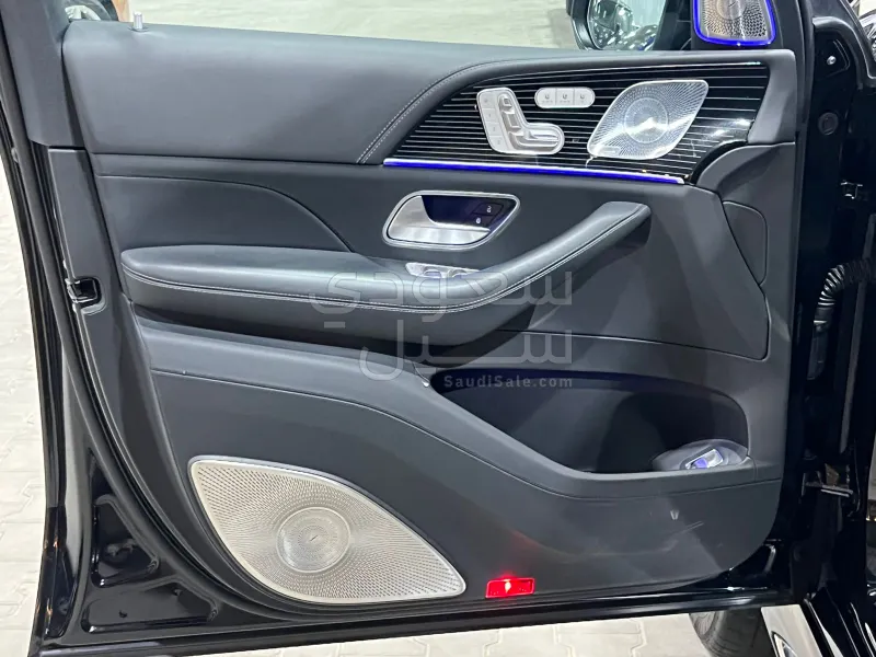 2022 مرسيدس - بنز جي إل إس 600 مايباخ
