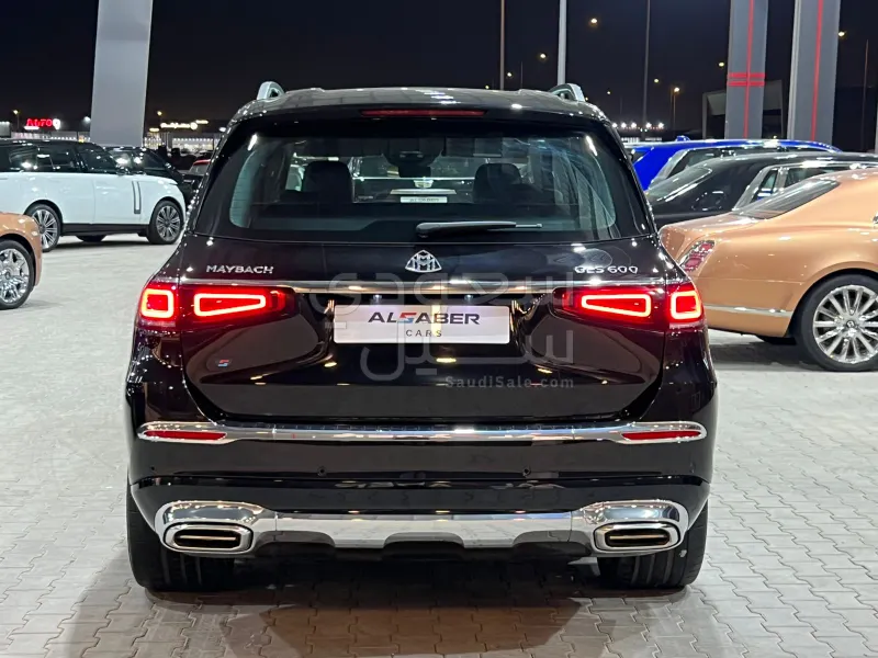 2022 مرسيدس - بنز جي إل إس 600 مايباخ