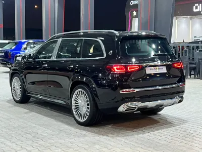 2022 مرسيدس - بنز جي إل إس 600 مايباخ