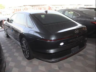 2025 هيونداي ازيرا