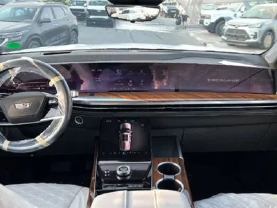 2025 كاديلاك اسكاليد بلاتينيوم