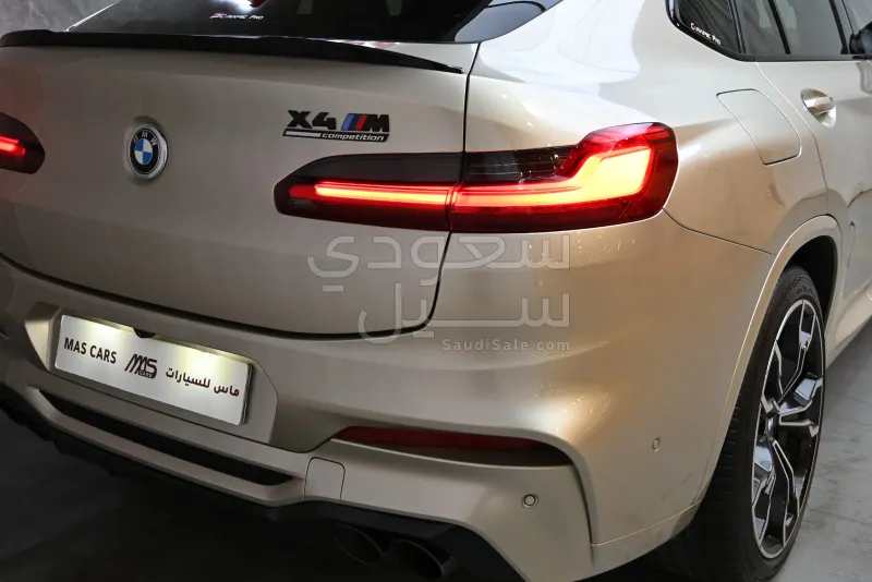 2020 بي ام دبليو الفئة اكس 4 إم كومبيتيشن
