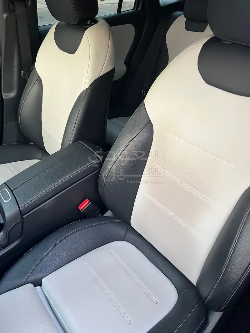 2021 Mercedes-Benz GLA 200