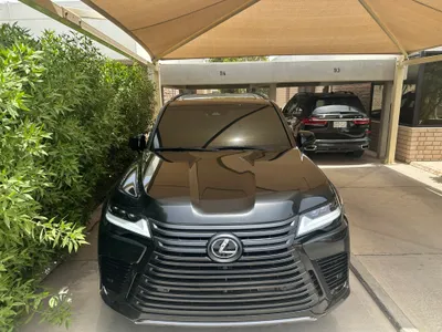 2025 لكزس إل إكس 600 vip بلاك بكج
