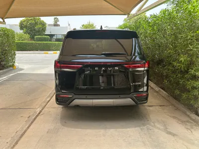 2025 لكزس إل إكس 600 vip بلاك بكج