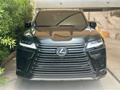 2025 لكزس إل إكس 600 vip بلاك بكج