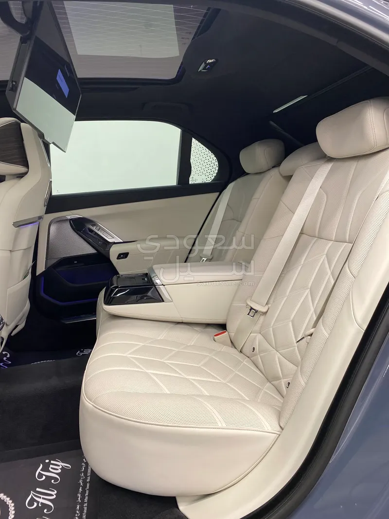 2024 BMW 7 Series 735i