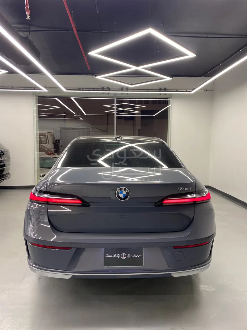 2024 BMW 7 Series 735i
