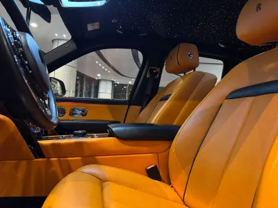 2021 رولز رويس كولينان بلاك بادج