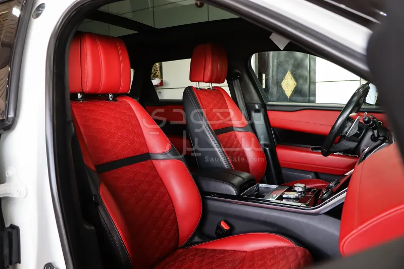 2020 Land Rover Range Rover Velar SV