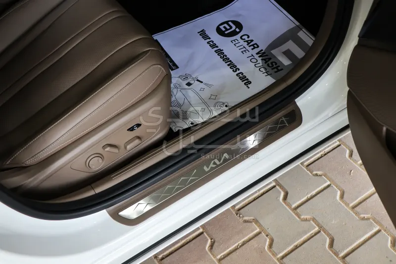 2024 Kia K8