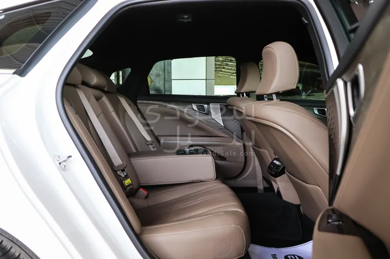 2024 Kia K8