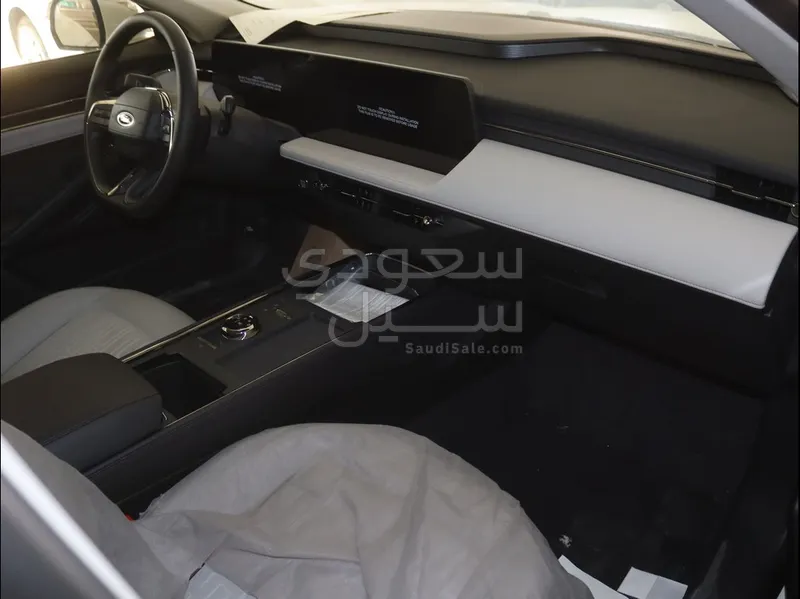 2025 فورد توروس ترند