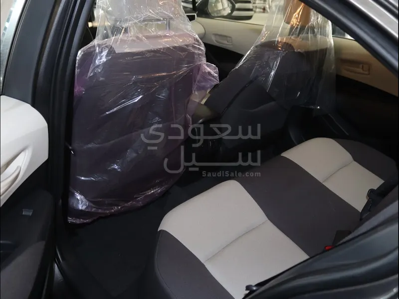 2025 تويوتا كورولا