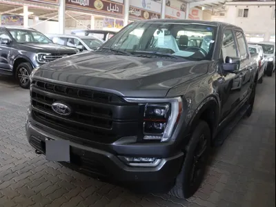 2023 فورد اف 150 لاريات