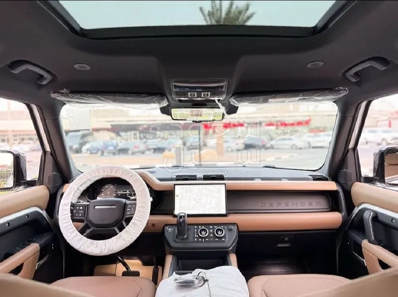 2025 Land Rover Defender X dynamic
