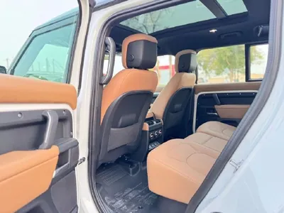 2025 Land Rover Defender X dynamic
