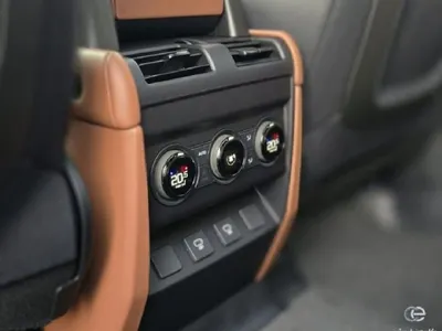2025 Land Rover Defender X dynamic