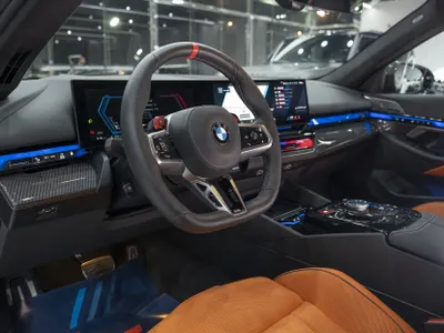 2025 بي ام دبليو الفئة ام إم 5