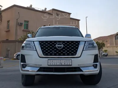 2012 نيسان باترول بلاتينيوم
