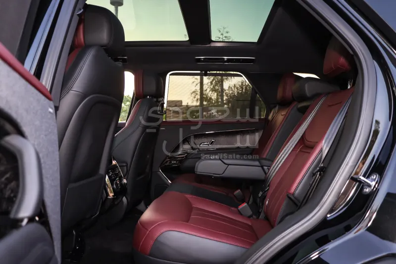 2024 لاند روفر رينج روفر سبورت اس اي