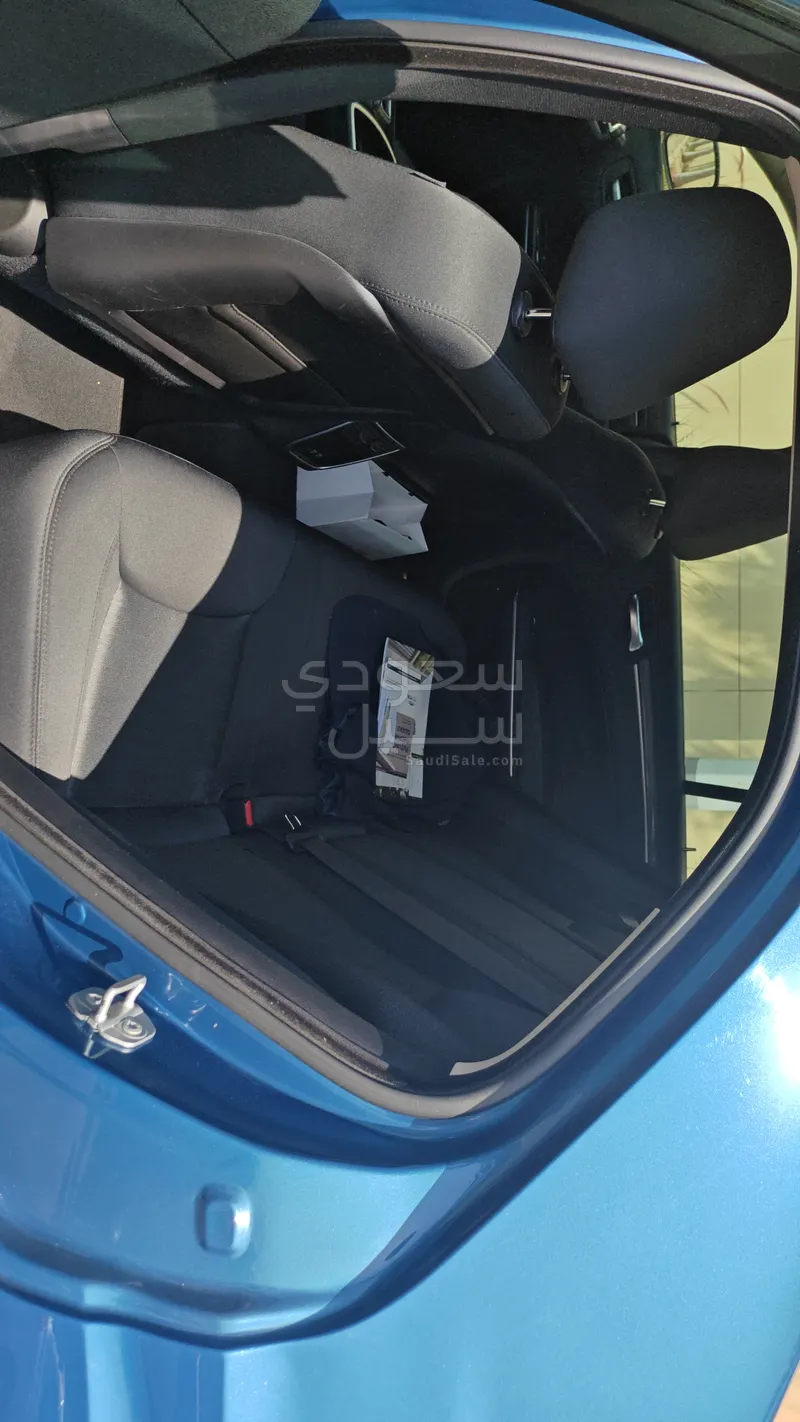 2021 كرايسلر 300 ليميتد