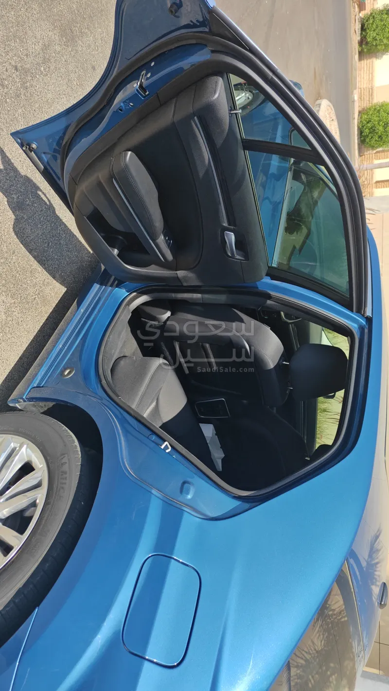 2021 كرايسلر 300 ليميتد