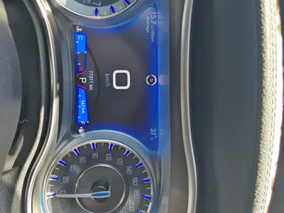 2021 كرايسلر 300 ليميتد