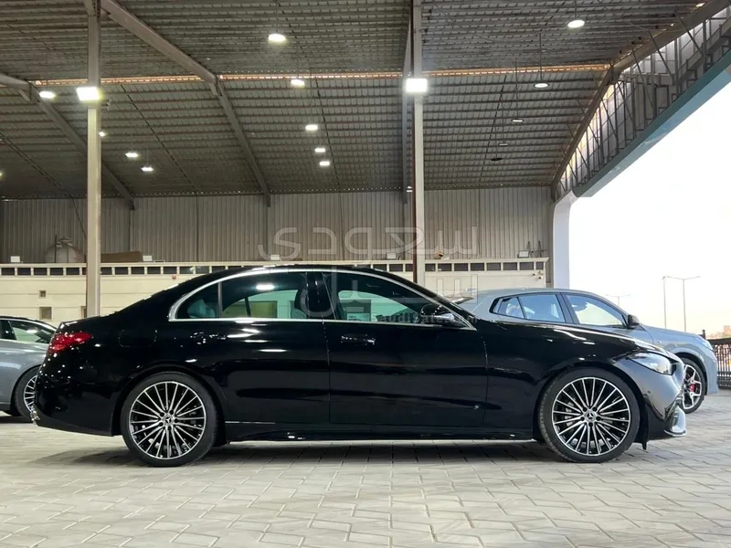 2025 Mercedes-Benz C 200