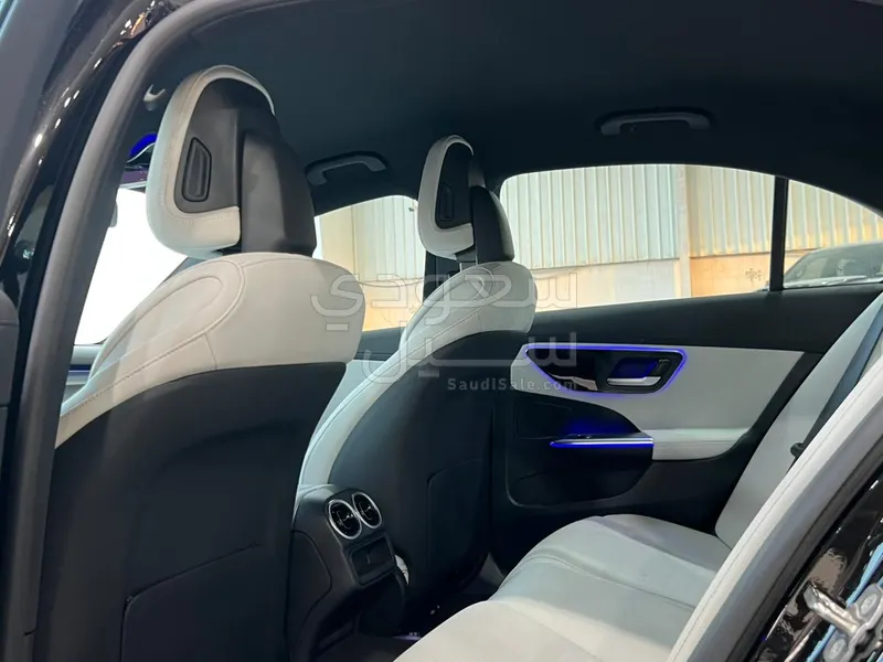 2025 Mercedes-Benz C 200