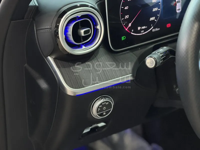 2025 Mercedes-Benz C 200