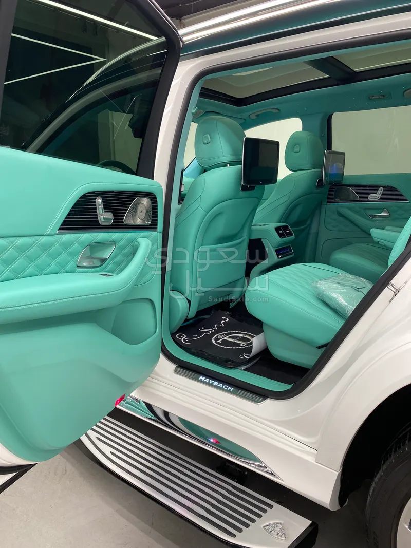 2024 Mercedes-Benz GLS 450