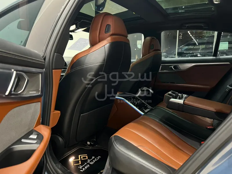 2020 بي ام دبليو الفئة الثامنة 840 أي إم
