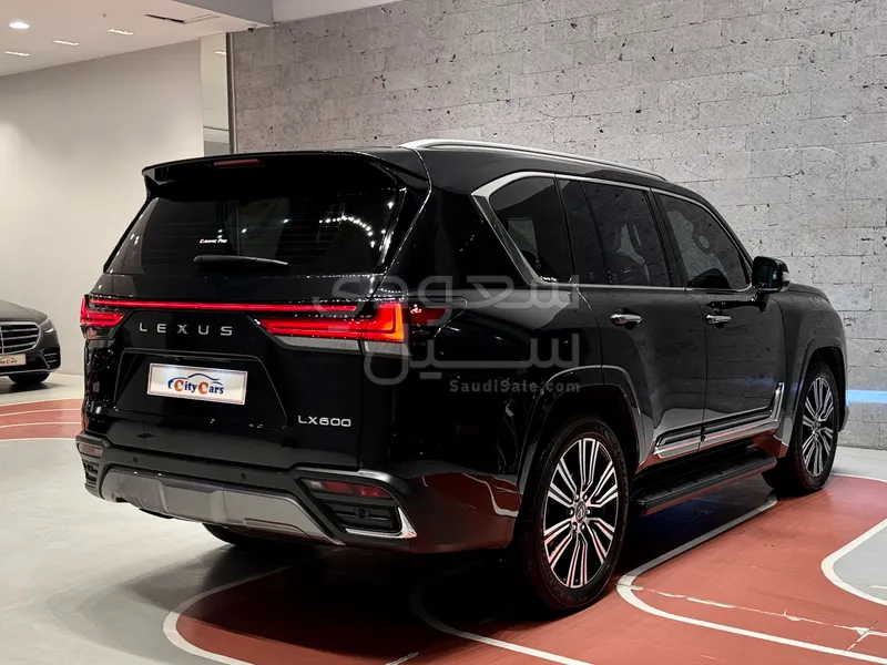 2024 لكزس إل إكس 600 vip بلاك بكج