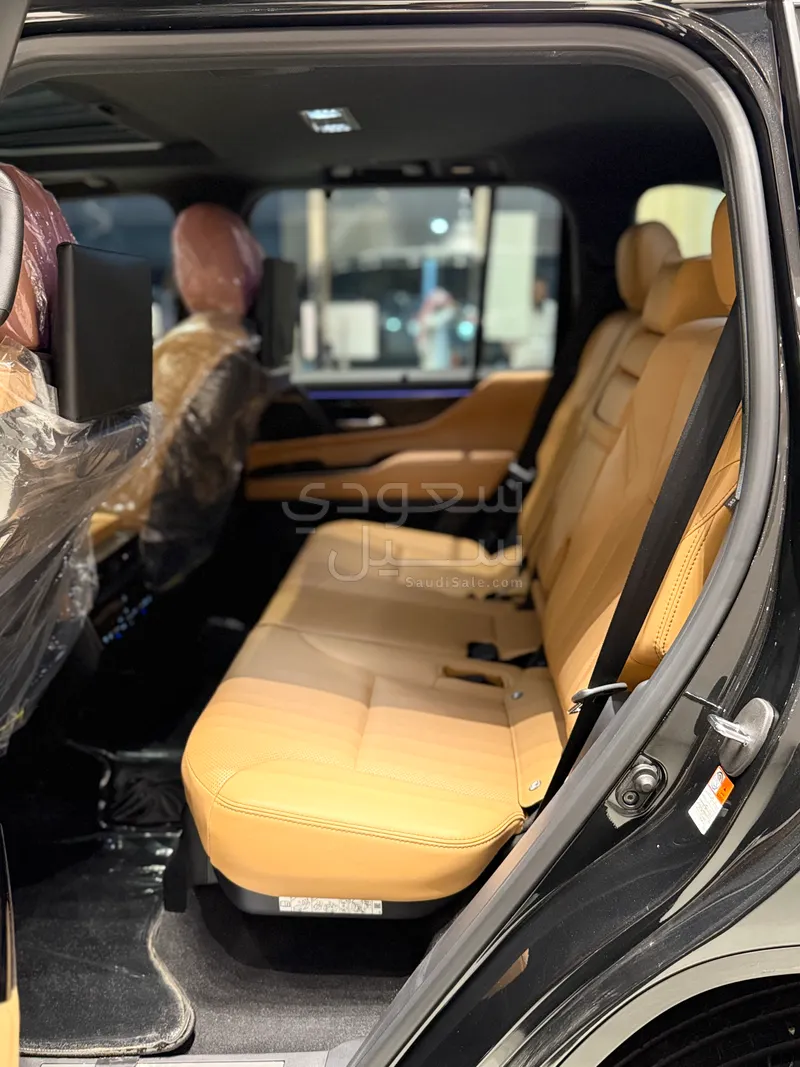 2024 لكزس إل إكس 600 vip بلاك بكج