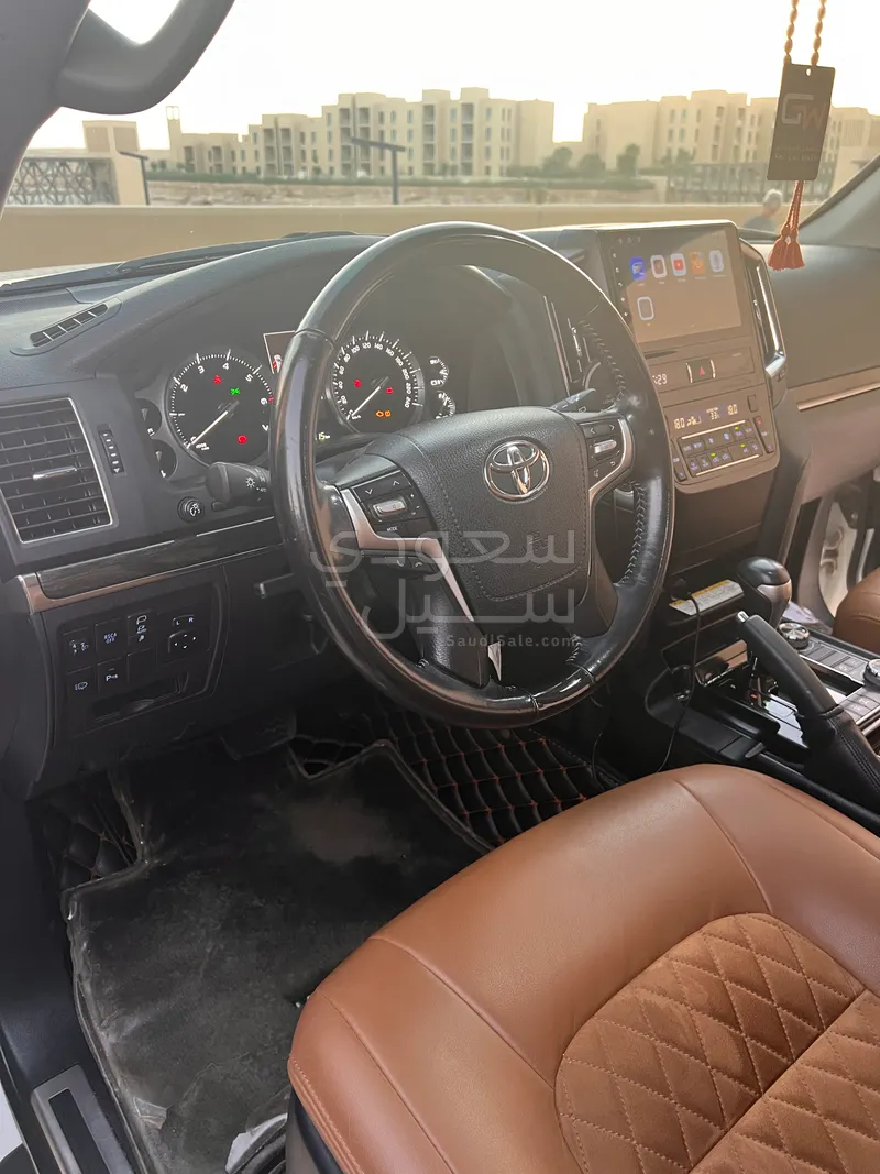 2021 تويوتا لاند كروزر جي اكس ار جراند تورينج