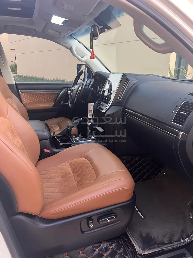 2021 تويوتا لاند كروزر جي اكس ار جراند تورينج