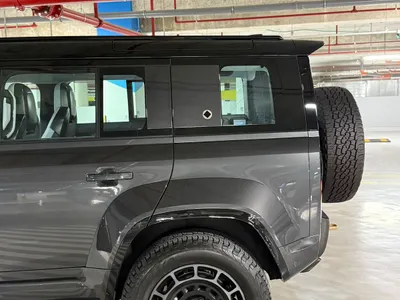 2025 Land Rover Defender Octa