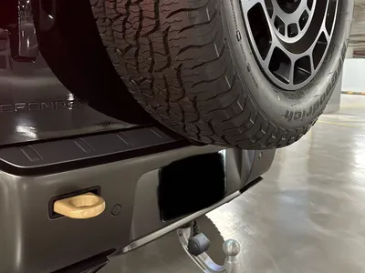 2025 Land Rover Defender Octa