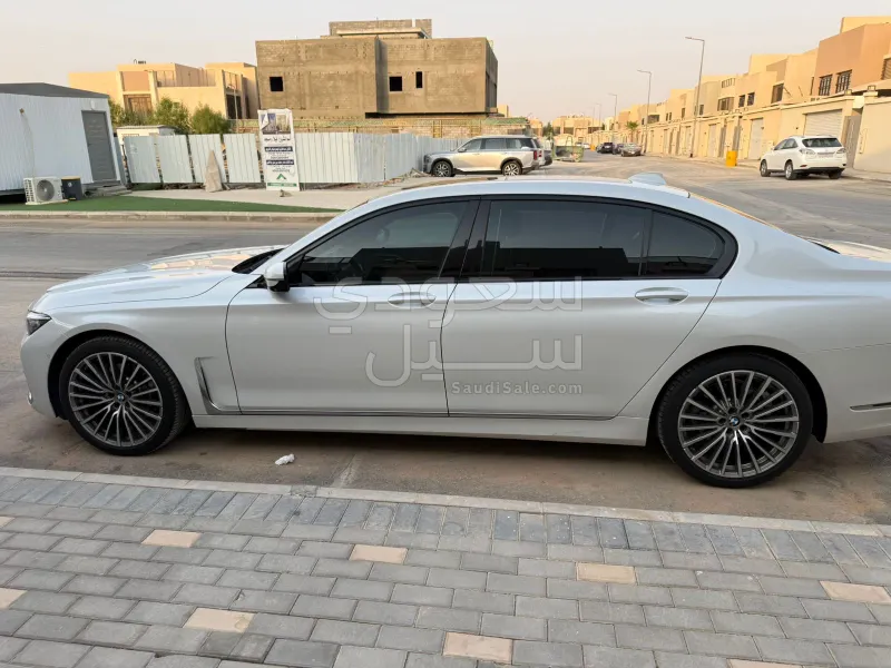 2020 BMW 7 Series 730Li