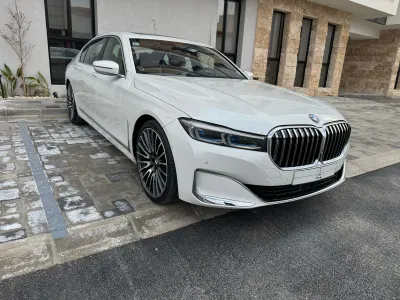 2020 بي ام دبليو الفئة السابعة 750 إل أي 2020 بي ام دبليو الفئة السابعة 750 إل أي
