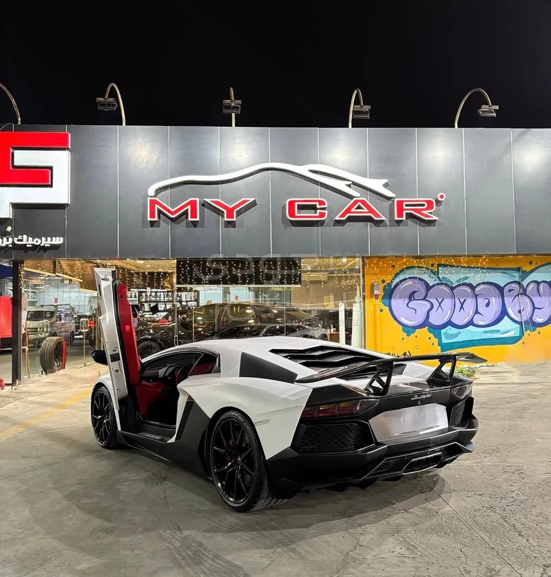 2012 Lamborghini Aventador LP 700-4