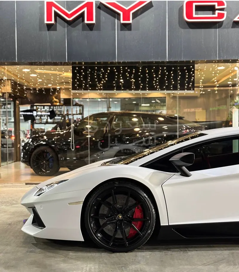 2012 Lamborghini Aventador LP 700-4