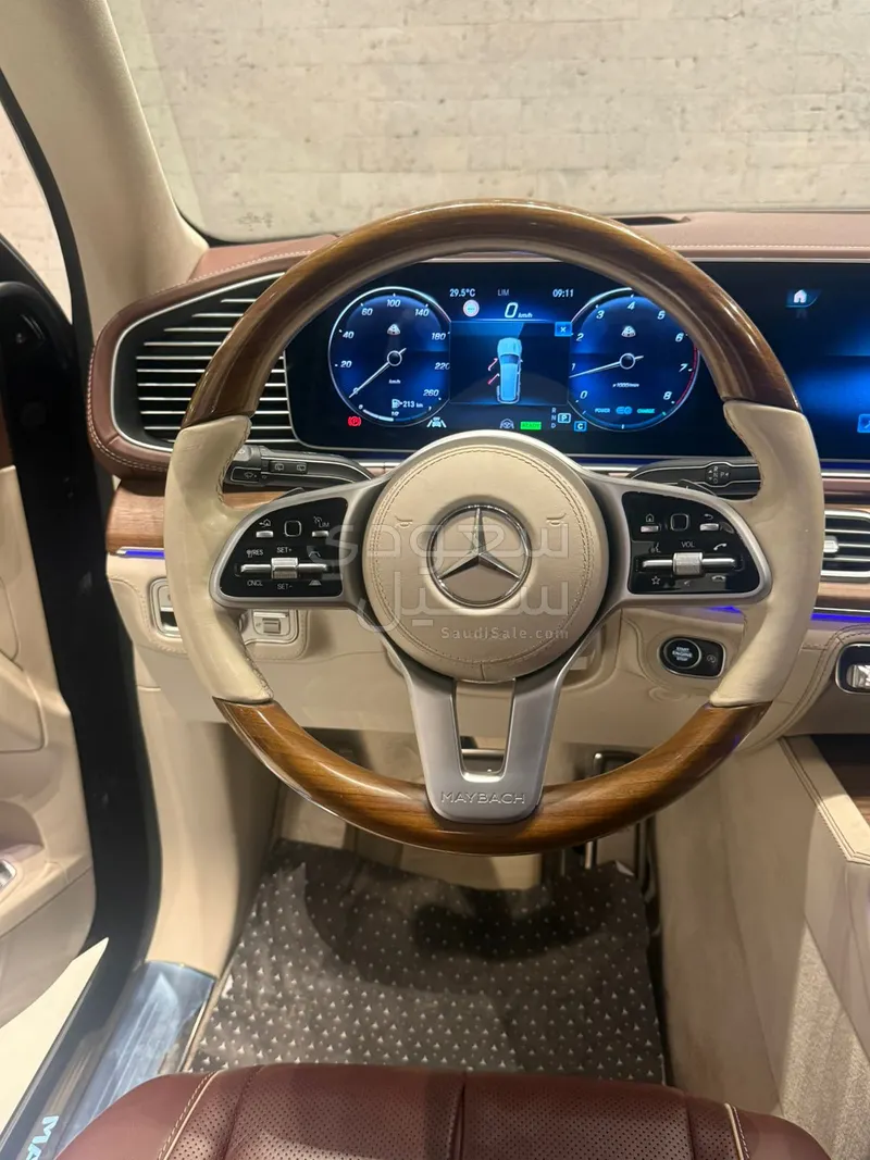 2022 مرسيدس - بنز جي إل إس 600 مايباخ